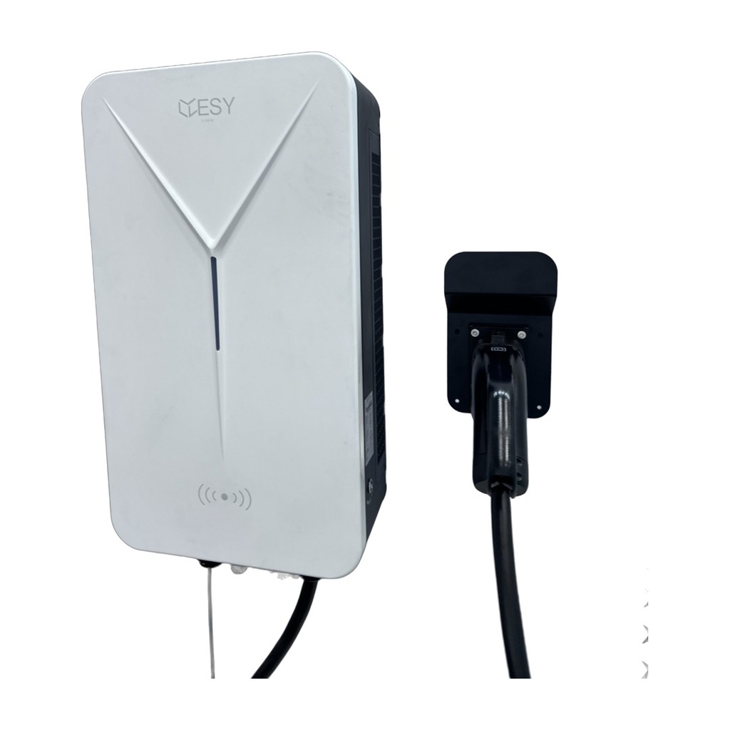 Wallbox with charging connector